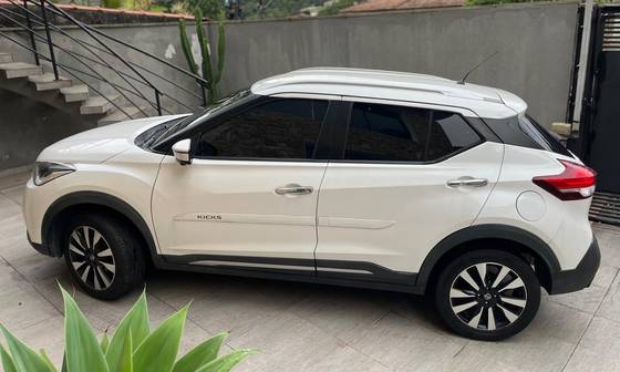 NISSAN KICKS 1.6 16V FLEXSTART SL 4P XTRONIC